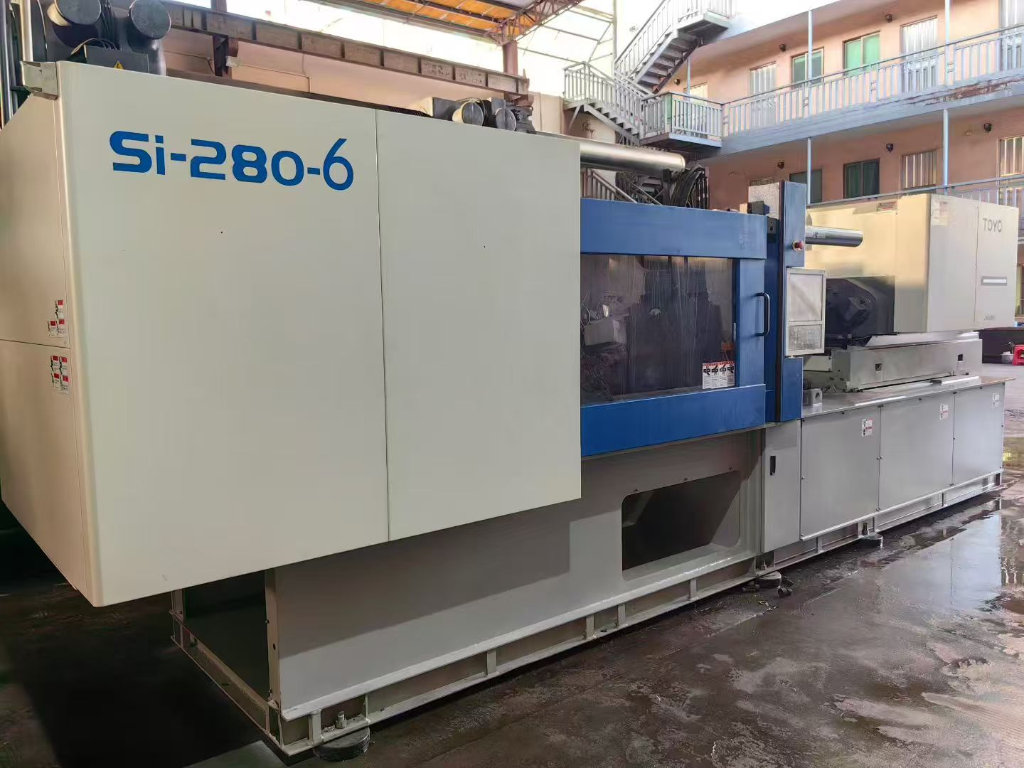 Japanese all-electric injection molding machine