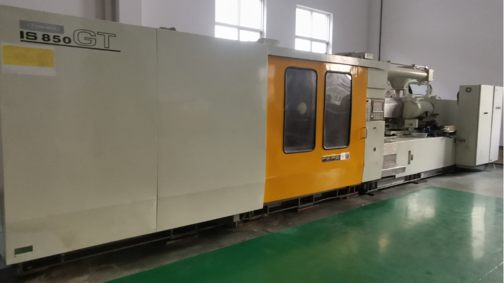Toshiba Fully Electric Injection Molding Machine